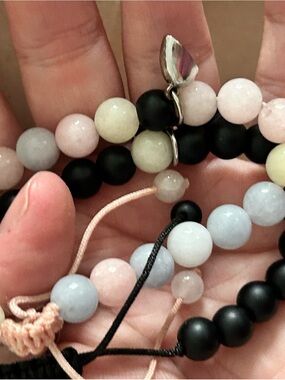 🔥$2 Matte Black & White Beaded Women's Bracelet - Unbranded
